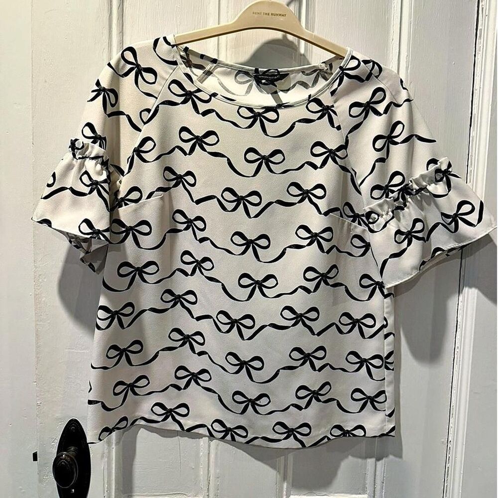 Banana Republic Ribbons and Bows Ruffle Sleeve Blouse - Black/White - Medium